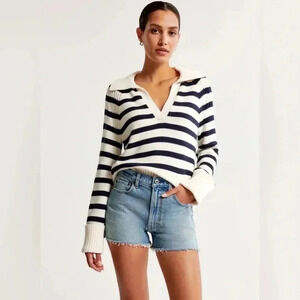 Abercrombie and Fitch high rise mom shorts size 10 EUC